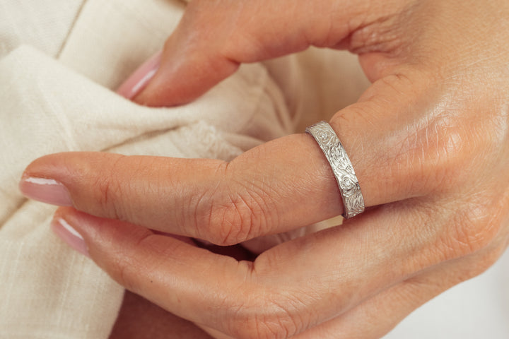 טבעת ליל כוכבים משובצת יהלומים