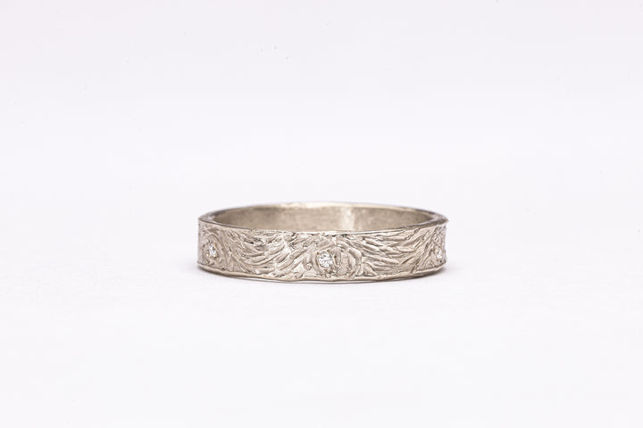 טבעת ליל כוכבים משובצת יהלומים