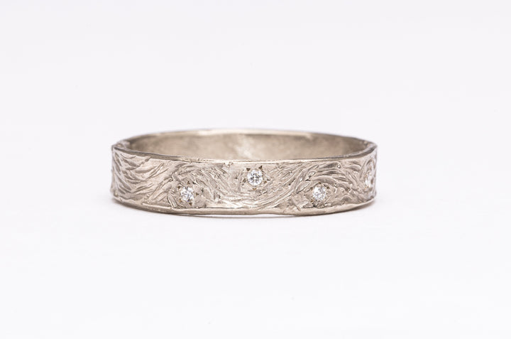 טבעת ליל כוכבים משובצת יהלומים