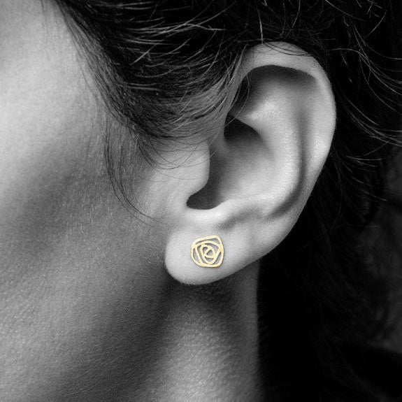 14k Gold stud Flower Earrings, 14k Gold Rose Stud Earrings,  14k Solid Gold  Rose Earrings, Matte finish