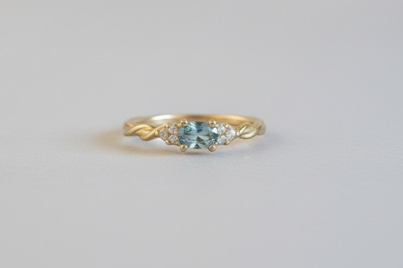 טבעת נביעה ספיר ויהלומים