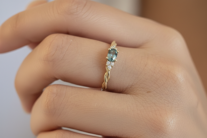 טבעת נביעה ספיר ויהלומים