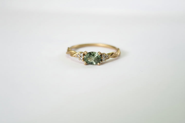 טבעת ספיר חורש