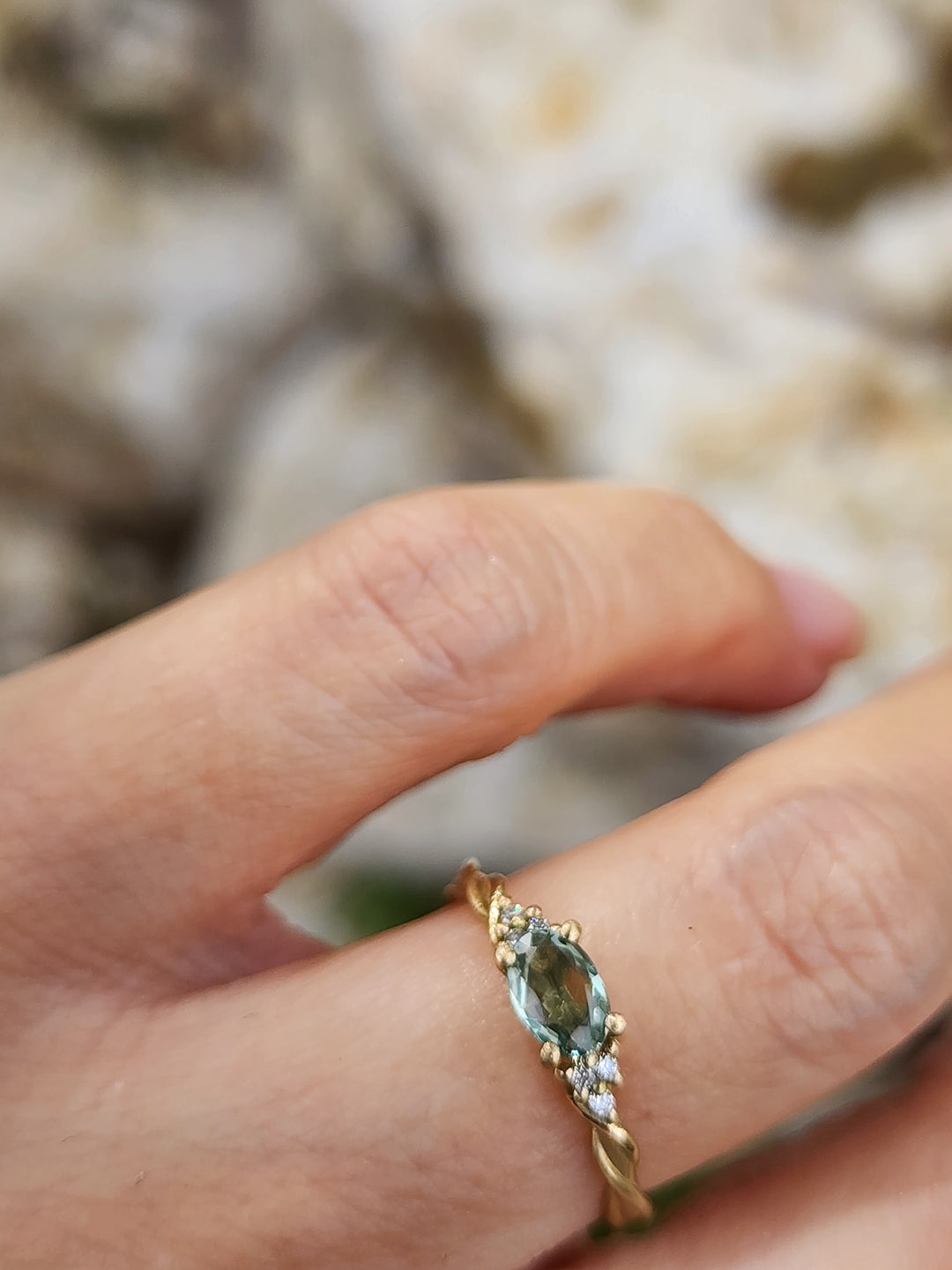 טבעת ספיר חורש