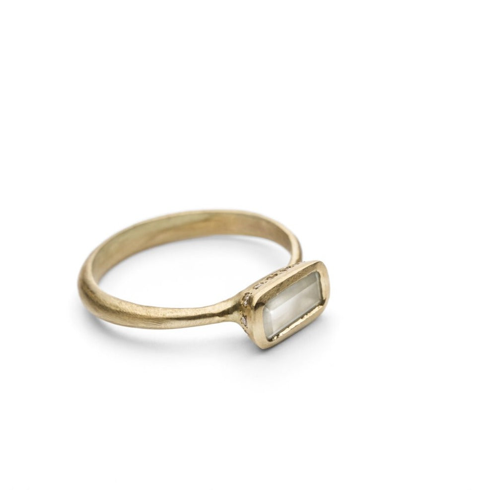 Milky Aquamarine And diamonds Engagement Ring