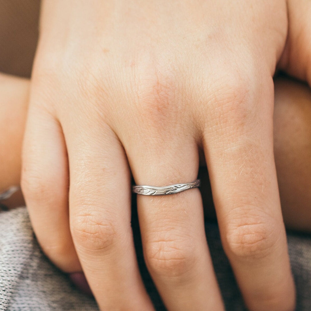 Engraved 14K white Gold Leaf Wedding Ring