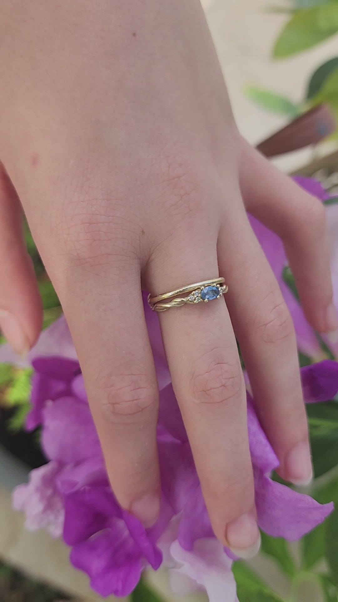 טבעת נביעה ספיר ויהלומים