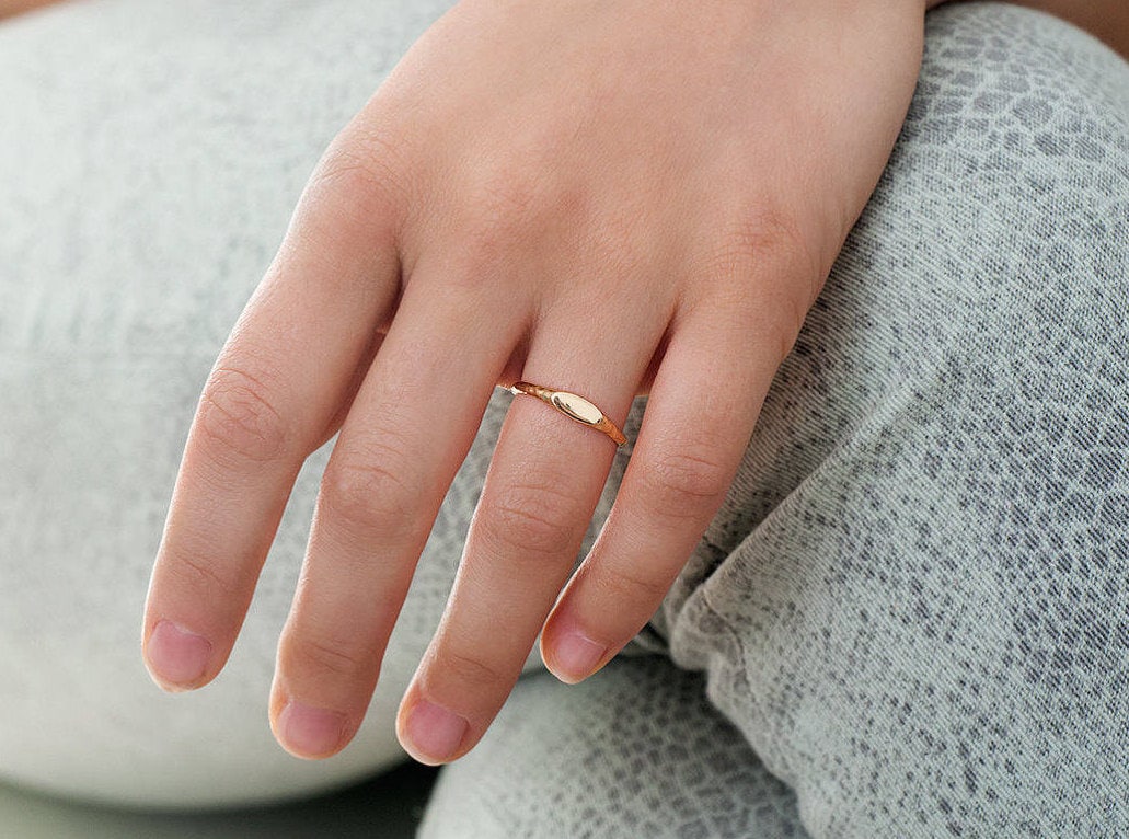 14k Solid Yellow Gold Minimalist Oval Bar Ring, 14k Solid Gold Wedding Band, Dainty Signet Ring, Personalized Name Ring, Engraved Ring