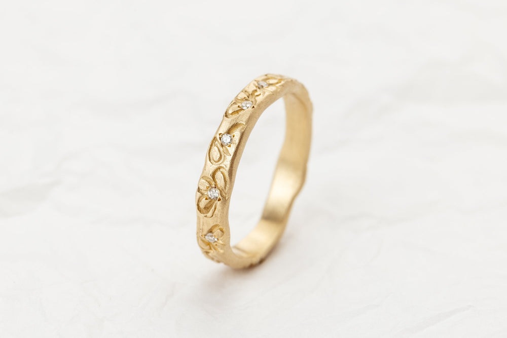 Handmade 14K Solid yellow Gold Flowers Leafs Eternity Diamonds Band