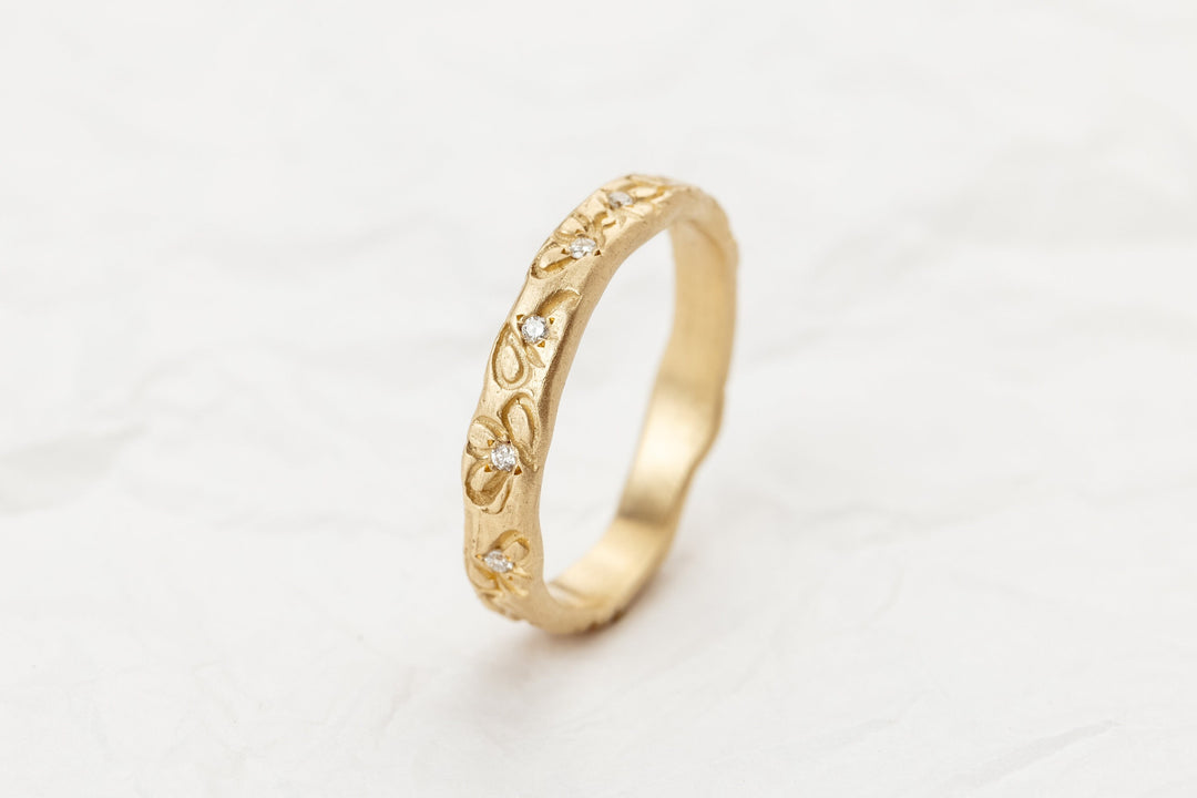 Handmade 14K Solid yellow Gold Flowers Leafs Eternity Diamonds Band