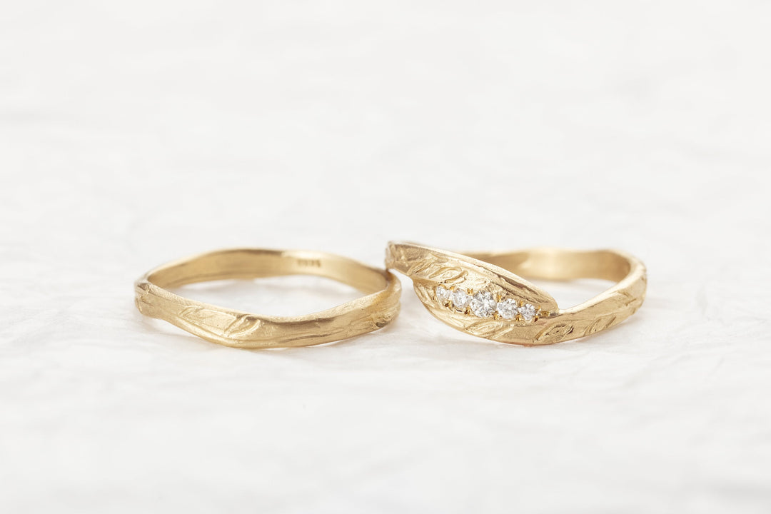Engraved 14K Yellow Gold Leaf Wedding Ring