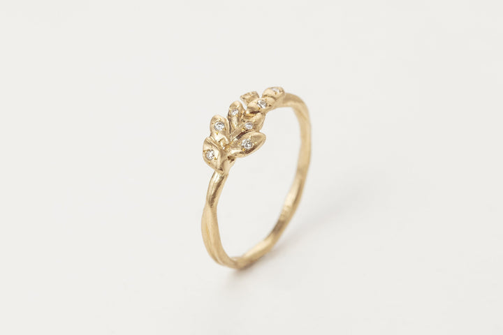 14K yellow Gold Leaf Diamonds Band, Nature Inspired Wedding Ring, Organic Wedding Band, Delicate Gold engagement Ring