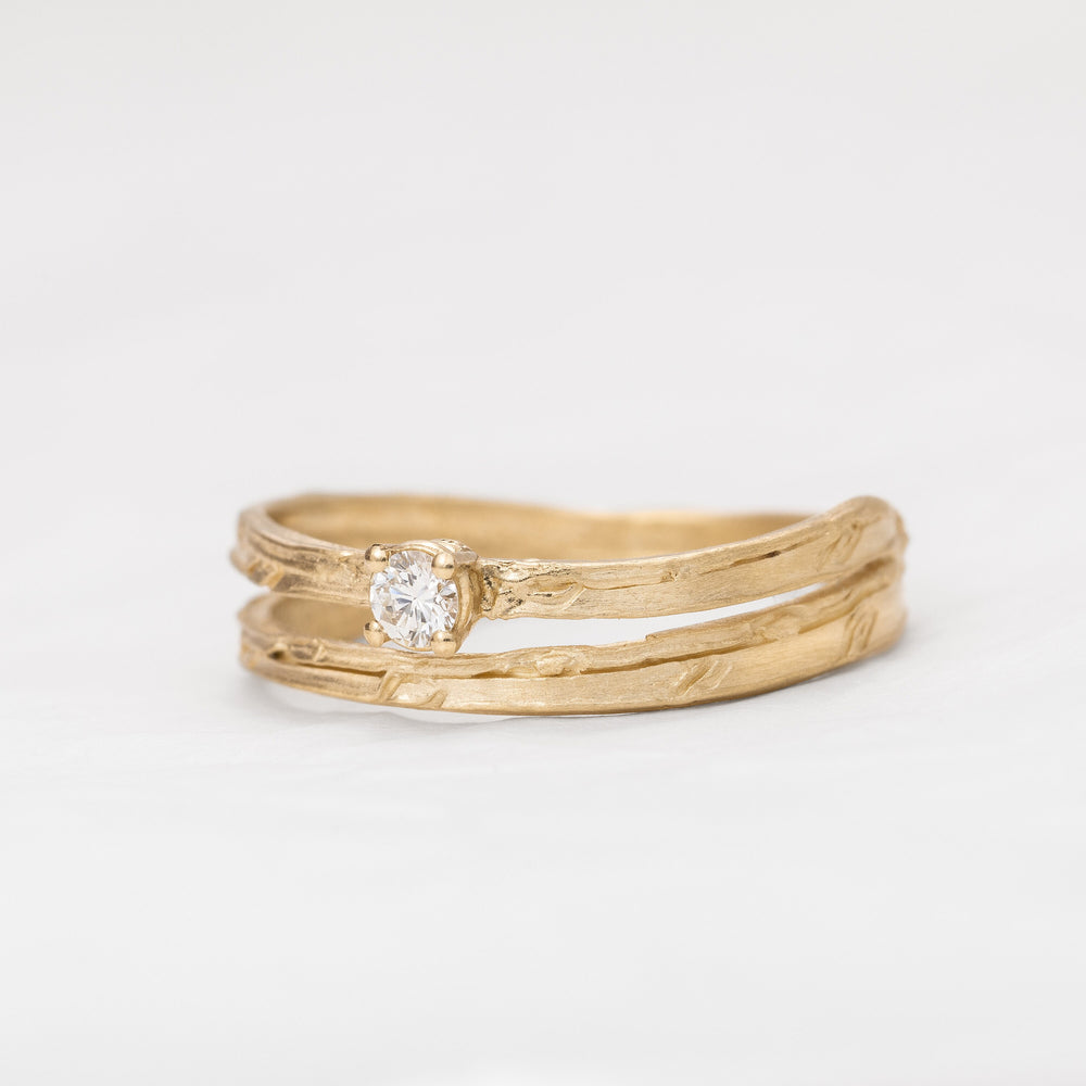 Double Band 14K Gold Diamond and Leaf Engraving Ring
